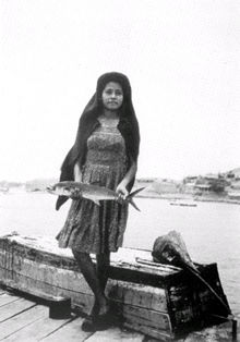 Un libro y una exposición reúnen las fotos en verso de Álvarez Bravo