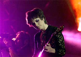 Dolores O'Riordan, la voz solista de Cranberries, durante el concierto en Madrid.