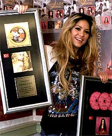 DISCO DE PLATINO PARA SHAKIRA