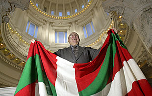 Escenas de 'Little Euskadi'