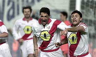 El Rayo hace líder al Madrid