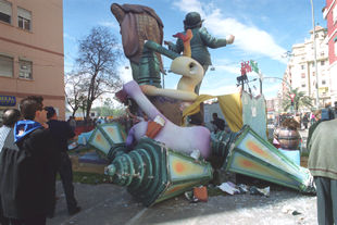 Un hombre muere en Valencia al estallar los petardos que manipulaba