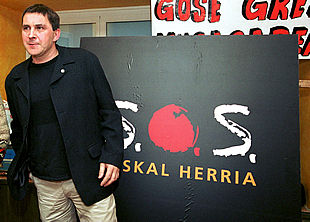 Arnaldo Otegi, durante una rueda de prensa celebrada en Pamplona.