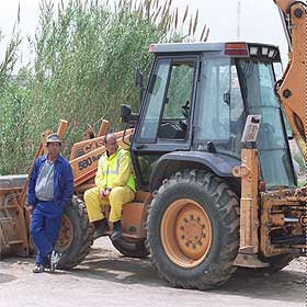 Vecinos de La Punta frenan por un día el avance de las excavadoras