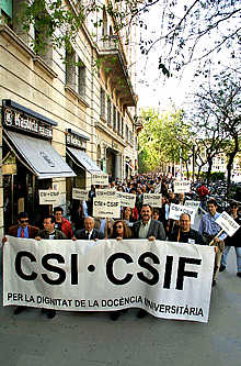 Los profesores de Universidad piden mejoras salariales