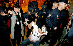 Diversas protestas acompañan la celebración de la cumbre euromediterránea en Valencia