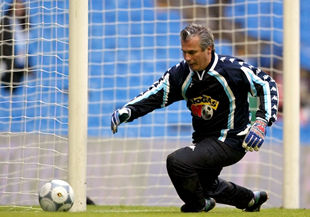 Congo y Garzón se lucieron bajo la lluvia en los partidos amistosos del Bernabéu