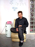 Paul Webb, en su casa de Madrid.