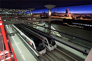 Interior de la macroestación de metro y cercanías de Nuevos Ministerios, inaugurada ayer.
