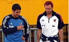 Raúl bromea con Cañizares.