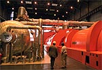 Sala de turbinas de uno de los dos grupos de la central nuclear de Almaraz, en la provincia de Cáceres.