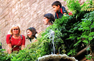 El huevo volvió a bailar en Barcelona en un Corpus Christi laborable