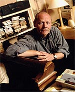 Pierre Michon publicó 'Vidas minúsculas', su obra fundacional, en 1984.