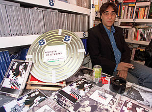 Agustín Díaz Yanes, en la caseta de Ocho y Medio, donde firmó su guión    Sin noticias de Dios. 