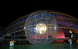 Integrantes de Studio Festi, durante el ensayo general, el pasado viernes por la noche, en L'Hemisfèric.