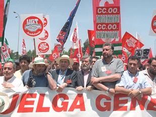 Los sindicatos continuarán la presión hasta que el Gobierno "suplique" diálogo