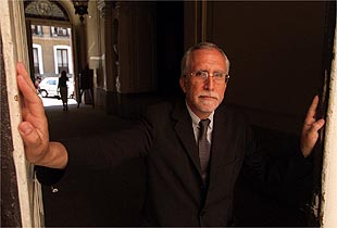 Luis Mateo Díez, ayer en Madrid.