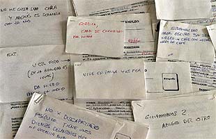 "Es extranjero, gordo, morenete, parece Pancho Villa pero hambriento"