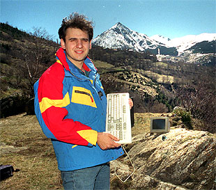 Carlos Barrabés, en una foto publicada en  Ciberp@ís  en 1998.