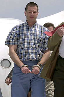 Francia entrega a otro etarra