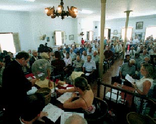 Los pescadores de la Comunidad de El Palmar asistieron ayer en pleno al sorteo de  redolins .