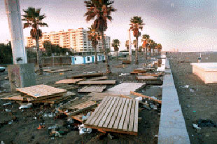 Efectos de un temporal en la playa de la Patacona de Alboraia, en septiembre pasado.