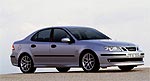 El nuevo Saab 9-3 estrena carrocería de cuatro puertas y una imagen que combina clase, elegancia y deportividad. La parrilla y el perfil en cuña son sus elementos más significativos.