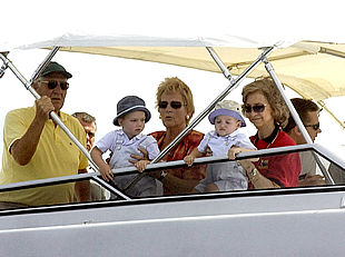 JÓVENES NAVEGANTES.