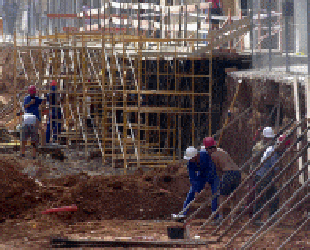 Obras en el aparcamiento de la calle de Navarra de Castellón.