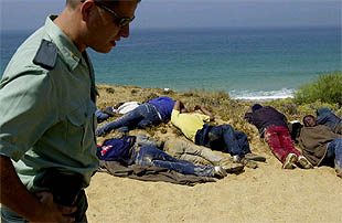 Las pateras vuelven al Estrecho tras la crisis de Perejil