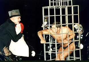 Un momento del montaje de  Lulú,  de Alban Berg, dirigido por Dmitri Bertman para la Ópera Helikon de Moscú.