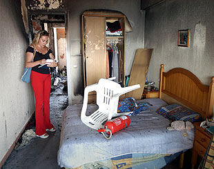 Cinco heridos en el incendio de un piso en Torrevieja