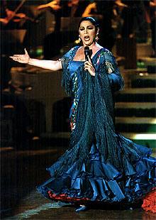 ISABEL PANTOJA: 'Florecen los negocios hosteleros de la Pantoja, pese a que su hija adoptiva canta en ellos'