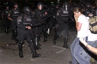 Protestas multitudinarias contra Bush en Oregón