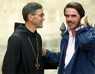 AZNAR Y LOS MONJES: Si hay algo que detesto de agosto es que nunca me invitan a los encuentros de José María el Quintanillo con los monjes de Silos