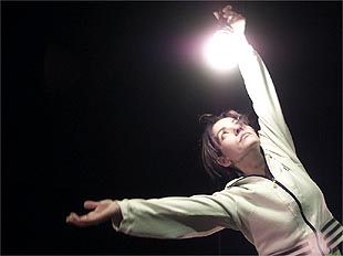 Eva Yerbabuena, durante el ensayo de    La voz del silencio. rnrnJavier Barón.