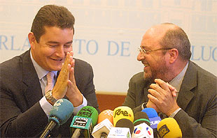 PSOE y PP pactan la continuidad de Rafael Navas