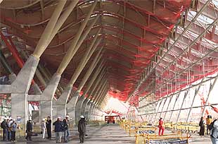 Obras en el edificio principal de la nueva terminal del aeropuerto de Madrid-Barajas.