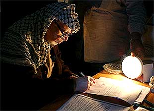 ACORRALADO Y A OSCURAS.