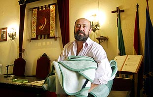 El alcalde de Peñarroya se encierra para exigir el hospital comarcal