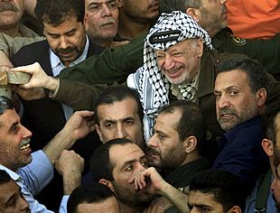 Israel levanta el cerco a Arafat tras las presiones de EE UU