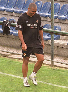 Ronaldo, en la Ciudad Deportiva del Madrid. PLANO ENTERO - ESCENA