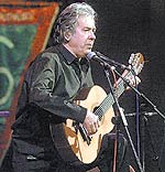 El veterano cantautor Paco Ibáñez.