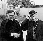 Escrivá, con el obispo de Madrid (años cuarenta y cincuenta) monseñor Eijo y Garay, que le apoyó desde el primer momento.