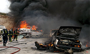 Un incendio cerca de un depósito de combustible desata la alarma en Alicante