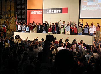 Asamblea de constitución de la Mesa Nacional de Batasuna, celebrada en Pamplona en junio de 2001.