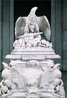    Apoteosis de Claudio,  en el acceso al Prado por Poniente.