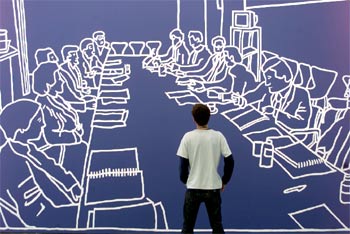 Aspecto de la imagen producida por Muntadas para el proyecto  On translation: la imagen,  en su presentación en el vestíbulo del Macba.