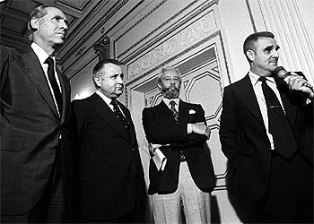 Max Mazín, Félix Mansilla, Alfredo Molinas y Agustín Rodríguez Sahagún, en La Moncloa, en 1977.