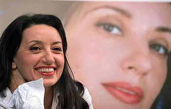 Luz Casal, durante la presentación de su disco    Con otra mirada. 